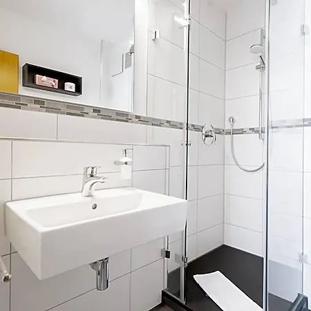Otel Linde - Blum